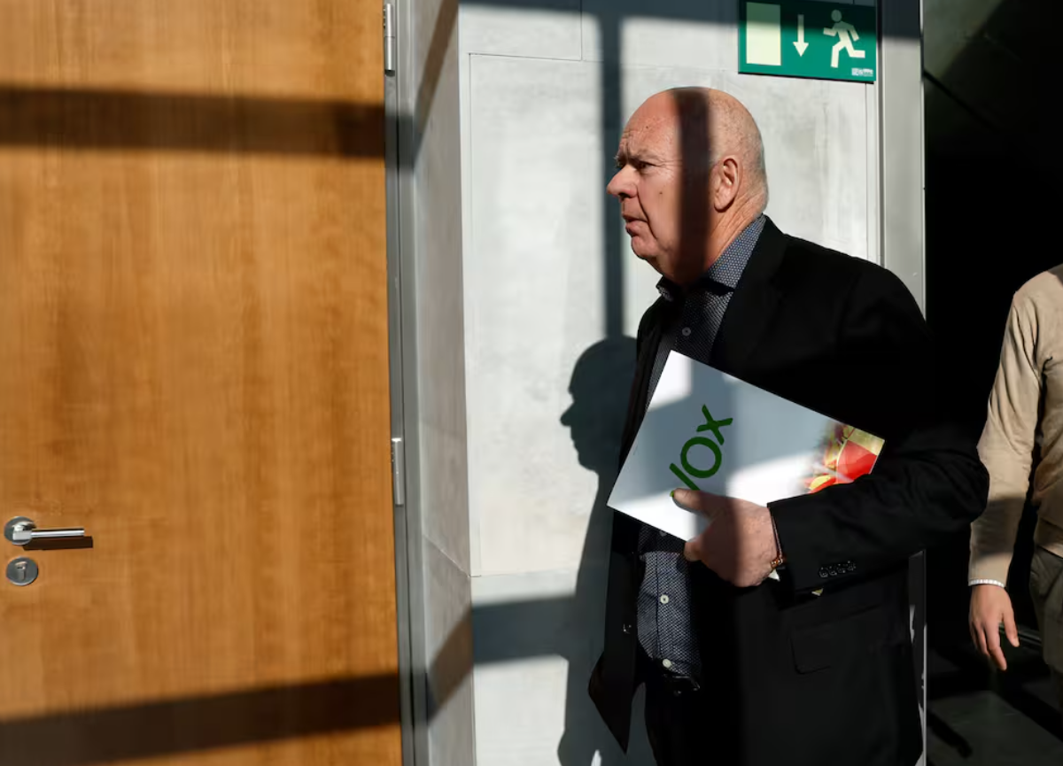 VOX exige que la ley navarra condene la cobertura política de ETA pida perdón a las víctimas y reserve el 11 de febrero a los desplazados forzosos
