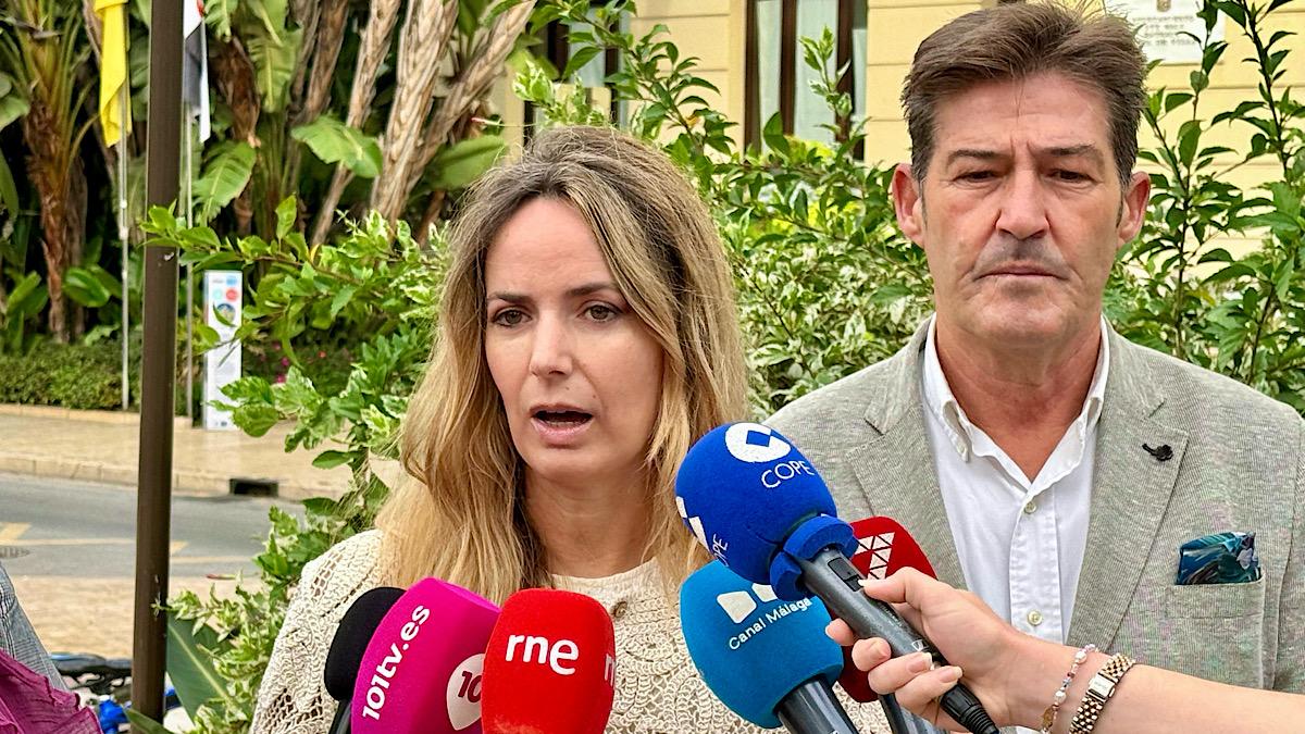 Yolanda Gómez y Antonio Alcázar durante la rueda de prensa